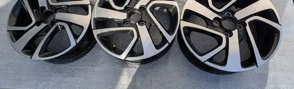 Peugeot 108 R15 alloy rim B000908277