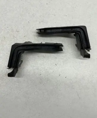 BMW 1 E81 E87 Engine compartment rubber 7140586