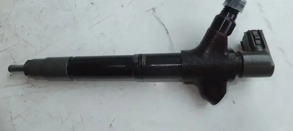 Toyota Land Cruiser (J200) Fuel injector 2367051060