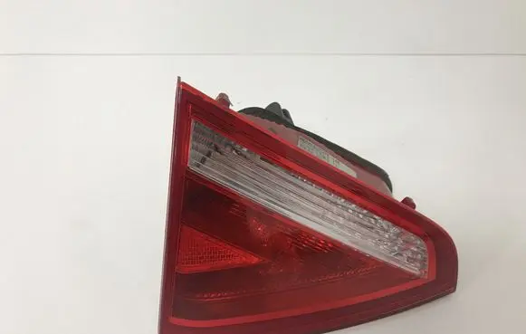 Audi A5 8T 8F Tailgate rear/tail lights 8T0945093