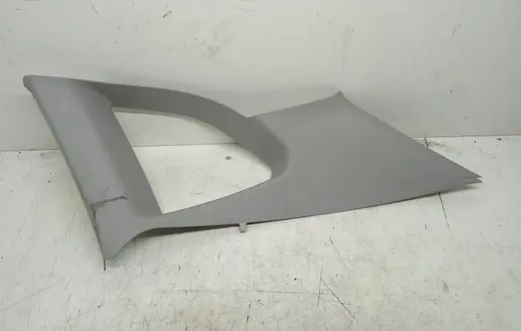 (D)pillar trim (top)