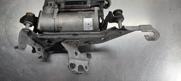 Mercedes-Benz E W213 Air suspension compressor 4430200191 26071610