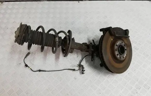 Peugeot 308 Front wheel hub spindle knuckle