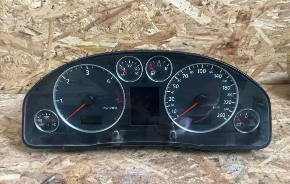 Audi A6 S6 C5 4B Speedometer (instrument cluster) 1100801281