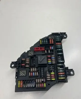 BMW 7 F01 F02 F03 F04 Fuse module 9234423 071010 01027892