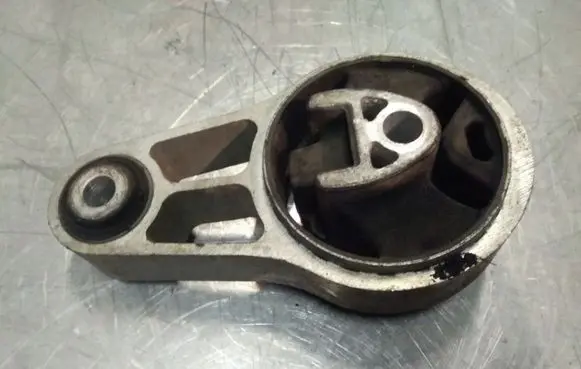 Mini One - Cooper Coupe R56 Engine mount bracket 6783094 57527812