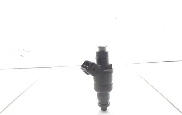 Mercedes-Benz CLK A208 C208 Fuel injector 0000788123