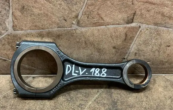 Mercedes-Benz C W204 Connecting rod/conrod 65100