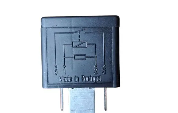 Volkswagen PASSAT B6 Other relay 7M0951253A