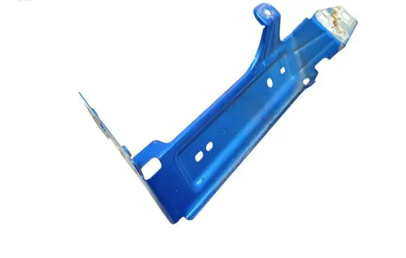 Alfa Romeo Stelvio Fender mounting bracket