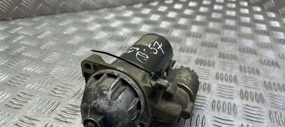 Mercedes-Benz Vito Viano W639 Starter motor 0986017260