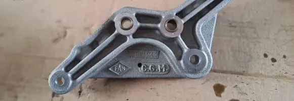 Maserati Ghibli Engine mount bracket 002765613
