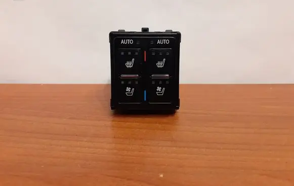 Lexus RX 450H Seat heating switch 3297 75J230