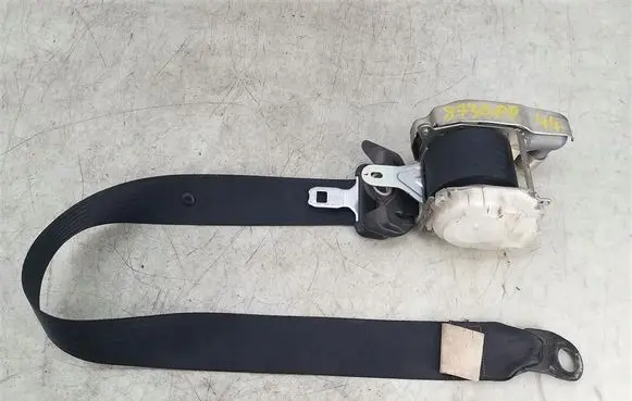 Toyota Aygo AB10 Front seatbelt 