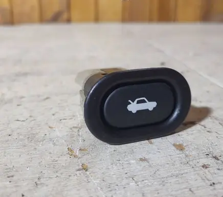 Saab 9-5 Tailgate opening switch 156796 4733440
