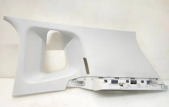 (D)pillar trim (top)