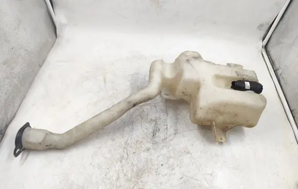 Ford Taurus Windshield washer fluid reservoir/tank BA5317B613AB