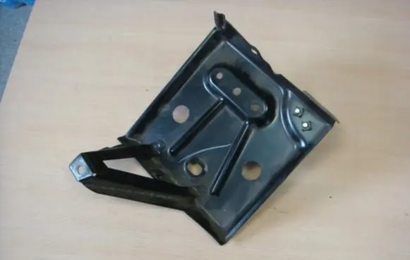 Mitsubishi Space Star Battery tray 