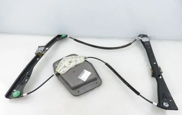 Volkswagen Golf V Front door window regulator with motor 1K0959793K