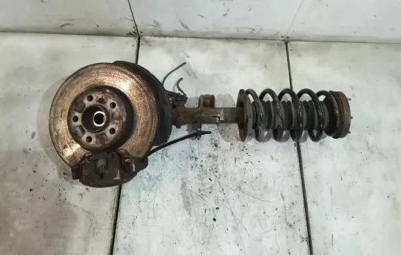 BMW X5 E53 Front wheel hub spindle knuckle 6750359