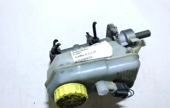 Skoda Fabia Mk1 (6Y) Master brake cylinder X5617 20FTE