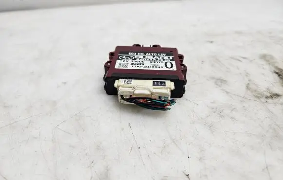 Subaru Outback Light module LCM 84051AJ040