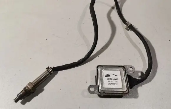 Mercedes-Benz C AMG W205 Lambda probe sensor 5WK96683D 58752249