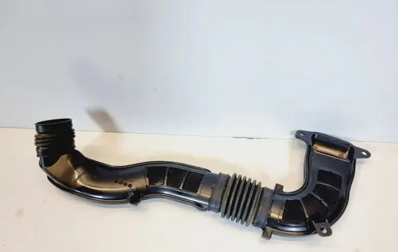 Renault Clio V Air intake duct part 165555837R 1655500Q0K