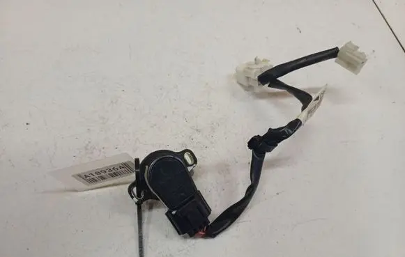 Mazda Premacy Accelerator throttle pedal CB0541AC0