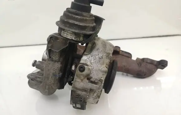 Skoda Octavia Mk2 (1Z) Turbo 03L253015T 7755171 7755170001