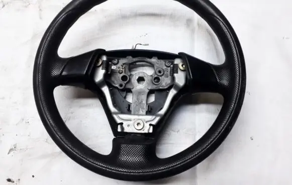 Mazda 3 I Steering wheel