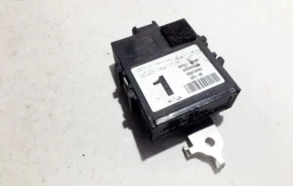 Toyota Auris 150 Door control unit/module 8974102100 s000003645