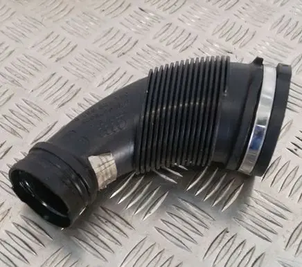 Audi A4 S4 B9 8W Air intake hose/pipe 04L129661B