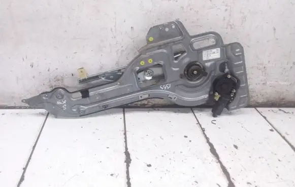 Hyundai Trajet Rear door window regulator with motor 834703A000