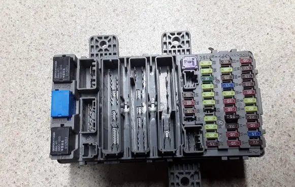Honda Civic Fuse module SMGS230 37892LN