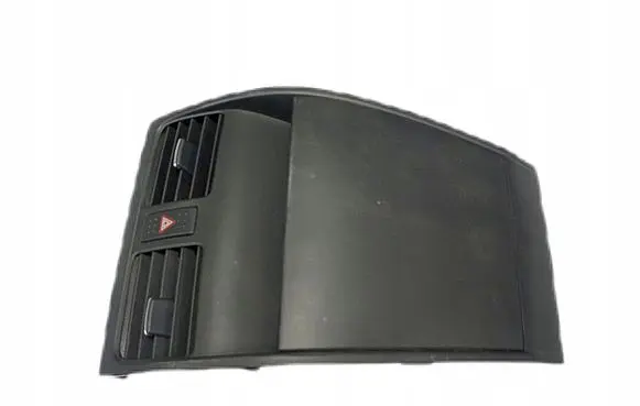 Suzuki SX4 Dash center air vent grill
