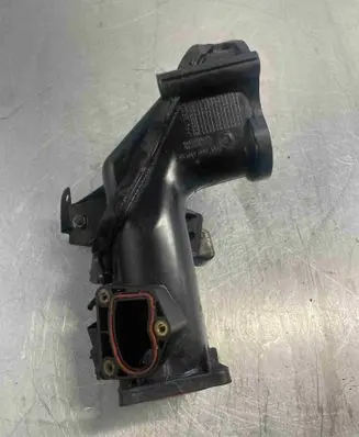 Jeep Grand Cherokee Air intake duct part A6420901037