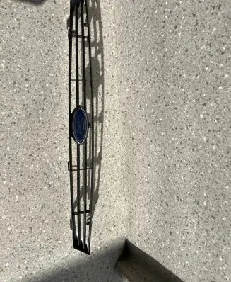Ford Focus Front bumper upper radiator grill 98AB8200AL A3T042