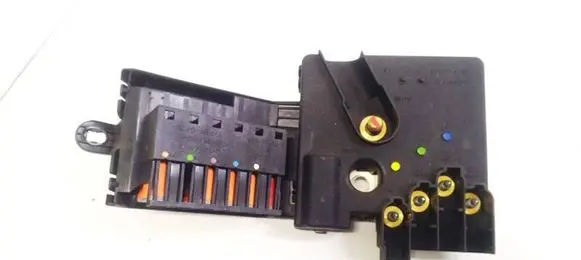 Mercedes-Benz CLS C219 Fuse box set a2115461341