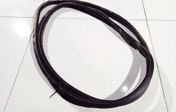 Audi A4 S4 B5 8D Rubber seal front coupe door 