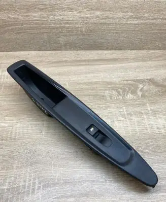 Citroen C4 I Electric window control switch 9651465677