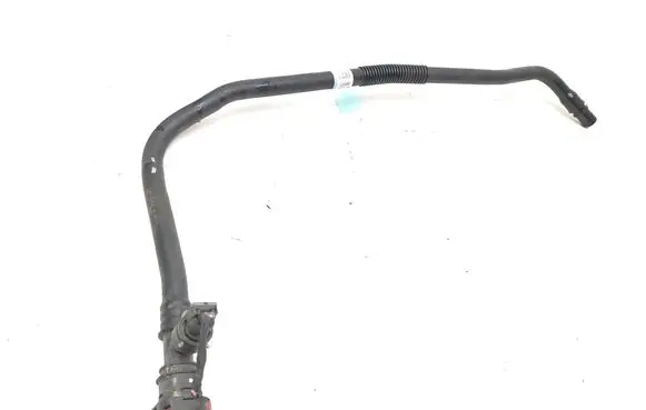 Engine coolant pipe/hose