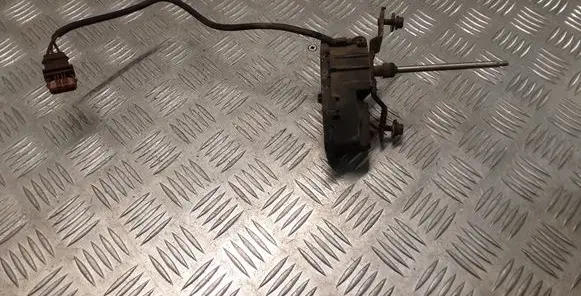 Volvo V70 Headlight wiper motor 9178871
