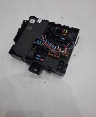 Nissan Navara Fuse box set 284B75X00A