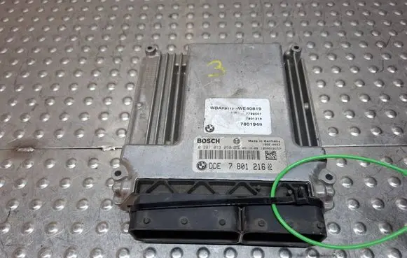 BMW X3 E83 Engine control unit/module S27705955 7801216 0281013050