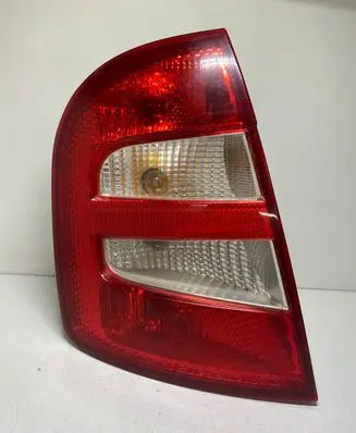 Skoda Fabia Mk1 (6Y) Rear/tail lights 6Y6945095B 6Y6945111B