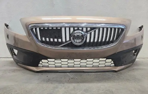 Volvo V40 Cross country Front bumper 31353310