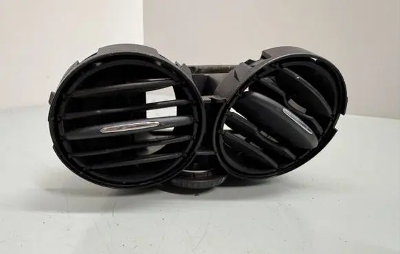 Volkswagen Golf Plus Dash center air vent grill 5M0819062