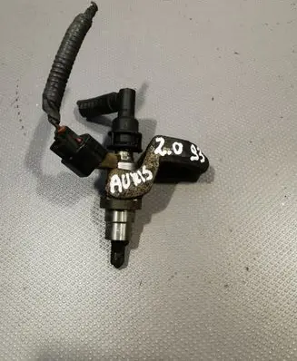 Fuel injector