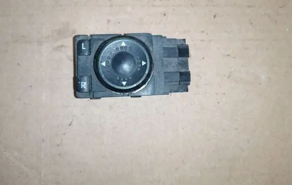 Volkswagen PASSAT B5 Wing mirror switch 3B1959565